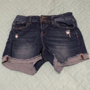 Short jean shorts